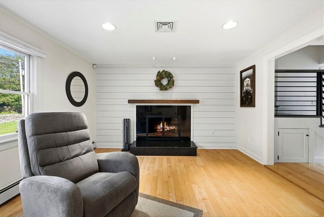 61 Topsfield Road, Wenham, MA 01984