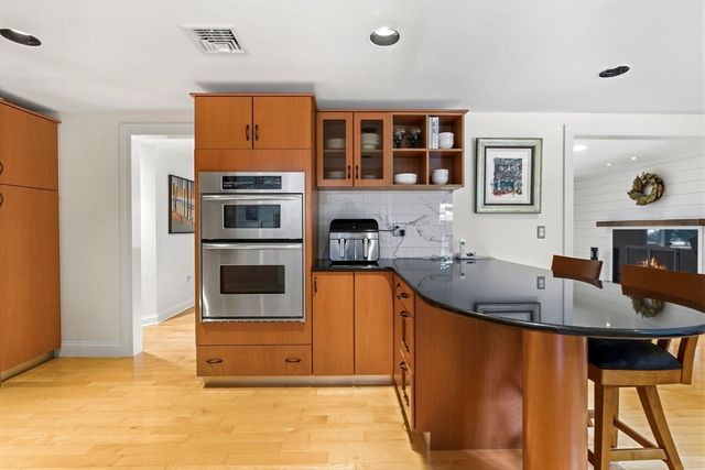 61 Topsfield Road, Wenham, MA 01984