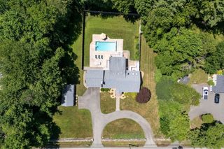 61 Topsfield Road, Wenham, MA 01984