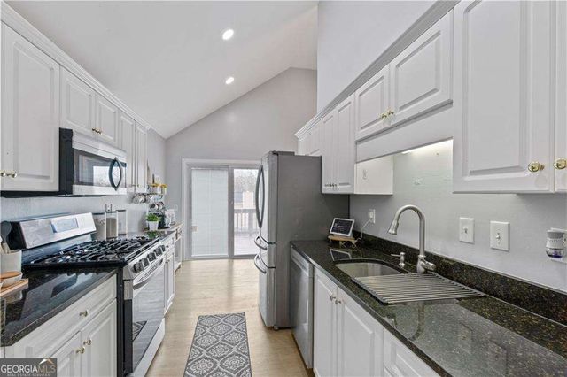 2437 Pondside Place NE, Marietta, GA 30062