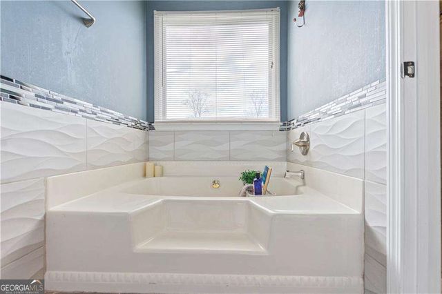 2437 Pondside Place NE, Marietta, GA 30062