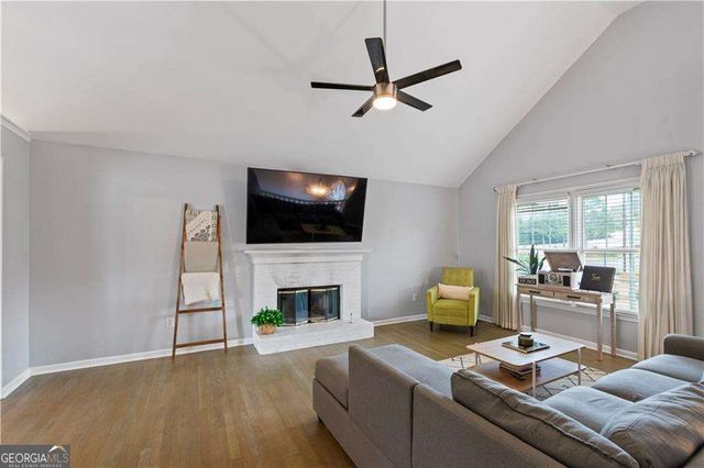 2437 Pondside Place NE, Marietta, GA 30062