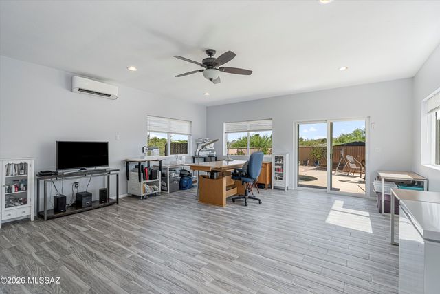 3535 E Thornberry Lane, Tucson, AZ 85739