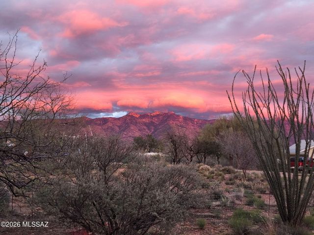 3535 E Thornberry Lane, Tucson, AZ 85739