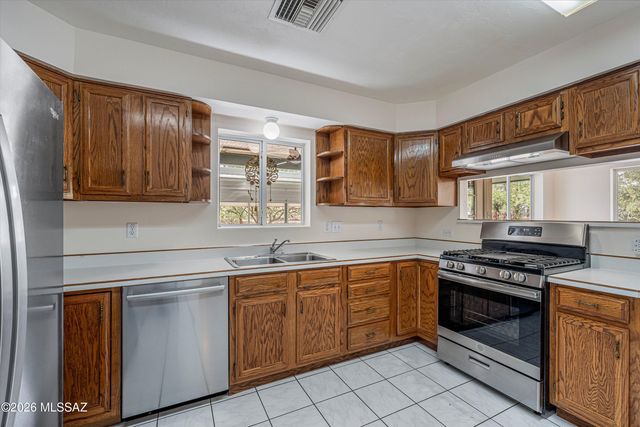 3535 E Thornberry Lane, Tucson, AZ 85739