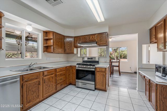 3535 E Thornberry Lane, Tucson, AZ 85739