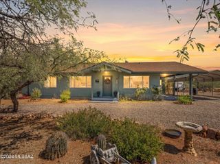 3535 E Thornberry Lane, Tucson, AZ 85739