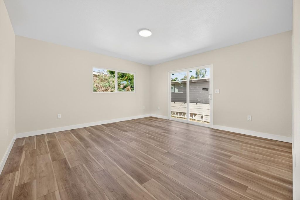 Image 18 of property listing at 1433 E Richert Avenue, Fresno, CA 93704
