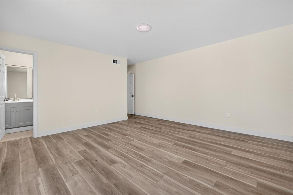 Image 19 of property listing at 1433 E Richert Avenue, Fresno, CA 93704