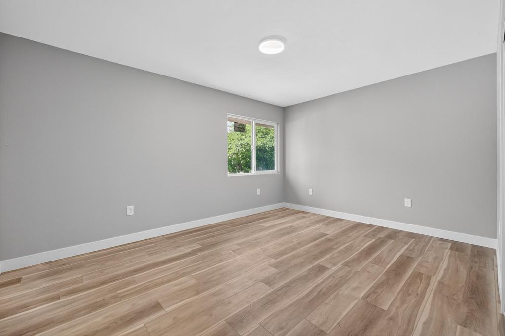 Image 28 of property listing at 1433 E Richert Avenue, Fresno, CA 93704