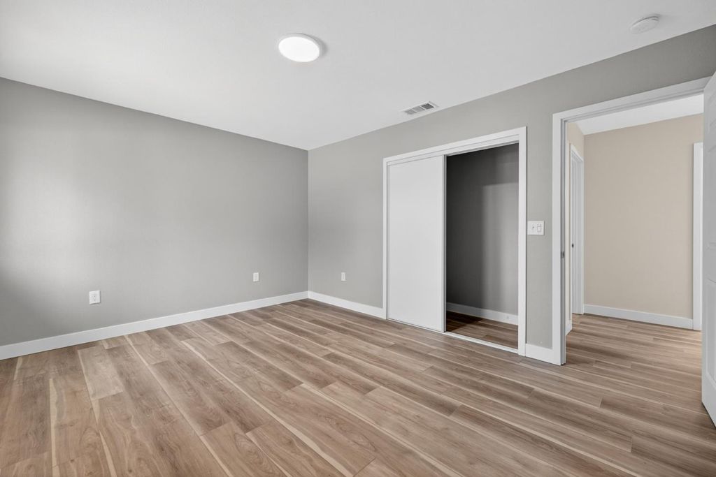 Image 29 of property listing at 1433 E Richert Avenue, Fresno, CA 93704