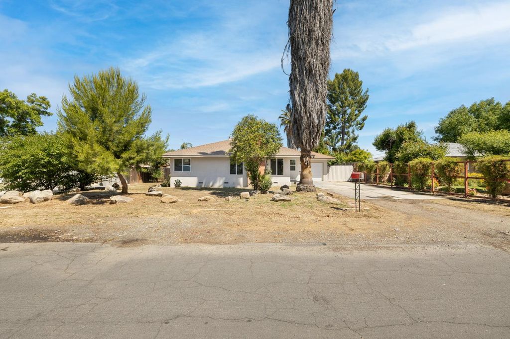 Image 35 of property listing at 1433 E Richert Avenue, Fresno, CA 93704