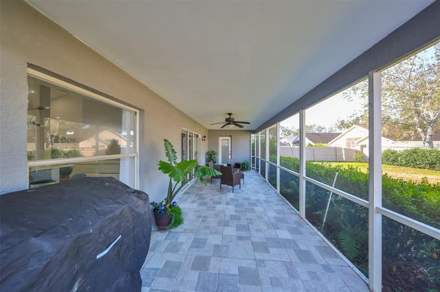 9309 HAMPSHIRE PARK DRIVE, Tampa, FL 33647