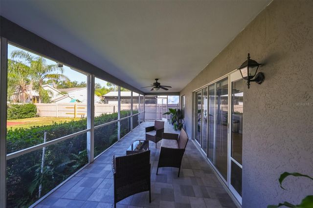 9309 HAMPSHIRE PARK DRIVE, Tampa, FL 33647