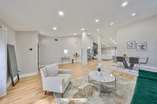 9309 HAMPSHIRE PARK DRIVE, Tampa, FL 33647