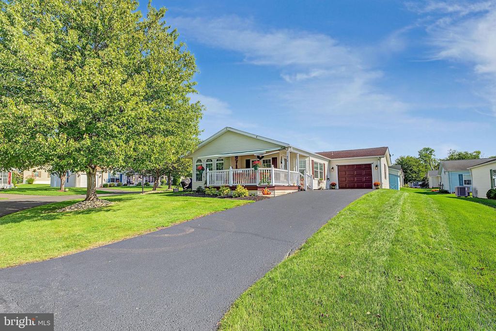 316 BLACKBERRY CIR, NEW HOPE, PA 18938 — photo 4