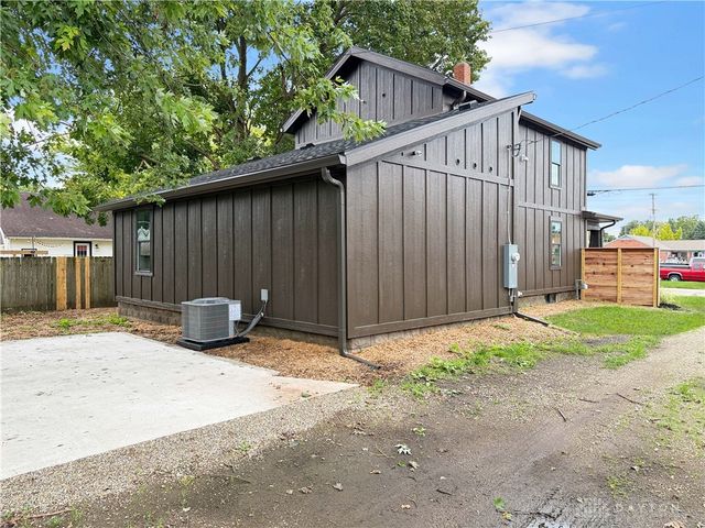 219 S Locust Street, Urbana, OH 43078
