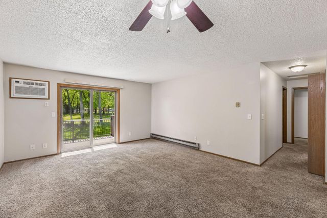 5447 Babcock Trail S206, Inver Grove Heights, MN 55077