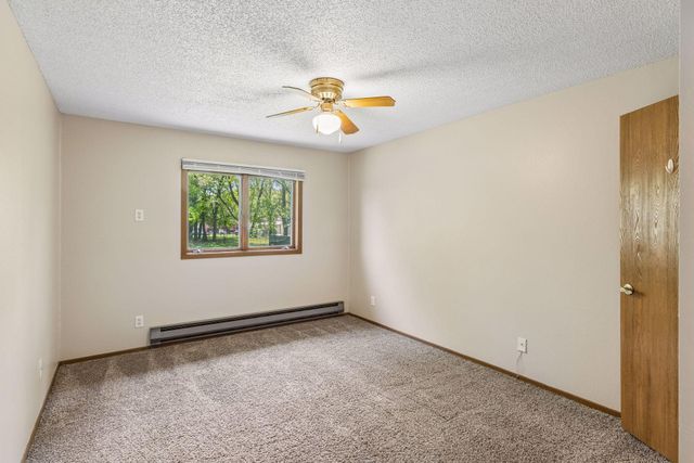 5447 Babcock Trail S206, Inver Grove Heights, MN 55077