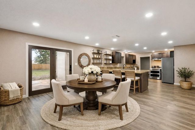 185 Hunters Lane, Sweeny, TX 77480