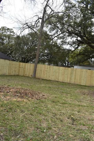 204 Texas, Daisetta, TX 77533