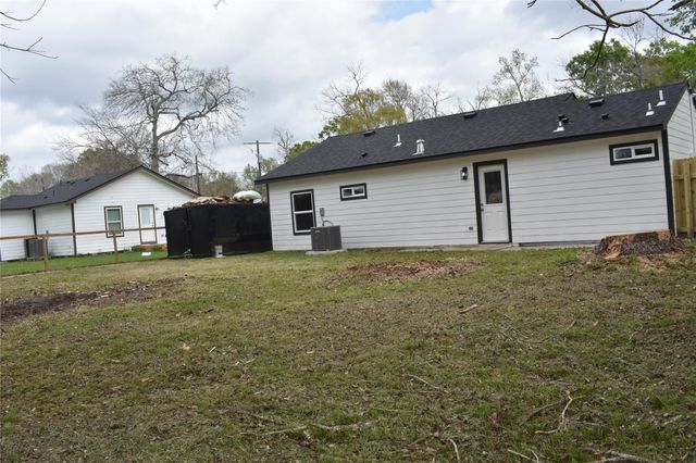 204 Texas, Daisetta, TX 77533