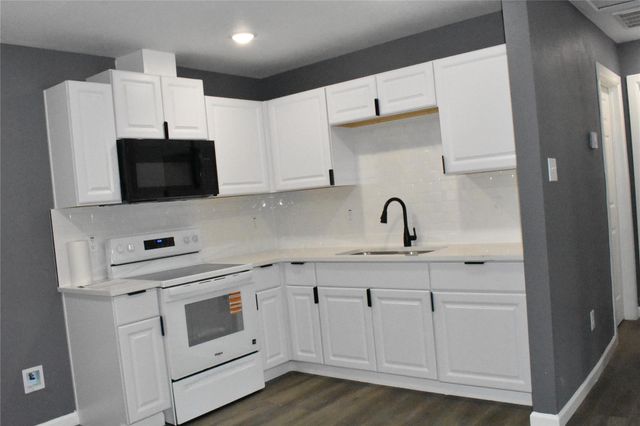 204 Texas, Daisetta, TX 77533