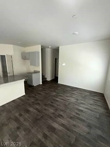 4645 Fuchsia Nights Avenue 103, North Las Vegas, NV 89084