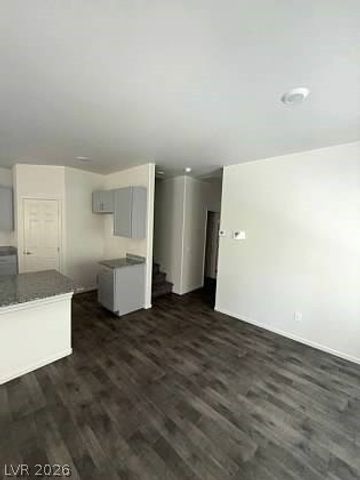 4645 Fuchsia Nights Avenue 103, North Las Vegas, NV 89084