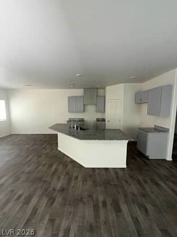 4645 Fuchsia Nights Avenue 103, North Las Vegas, NV 89084