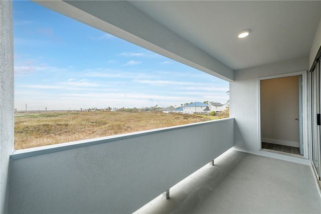 14409 E Cabana St 4, Corpus Christi, TX 78418