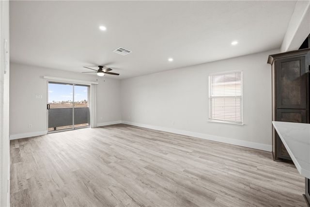 14409 E Cabana St 4, Corpus Christi, TX 78418