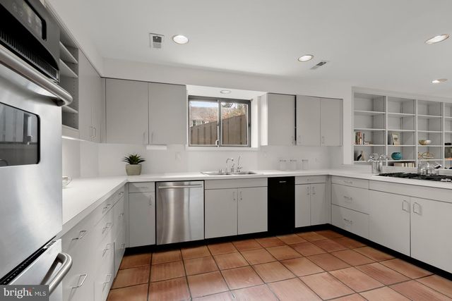 2400 44TH ST NW, Washington, DC 20007