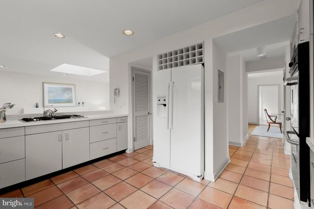 2400 44TH ST NW, Washington, DC 20007