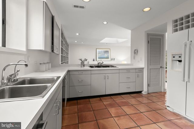 2400 44TH ST NW, Washington, DC 20007