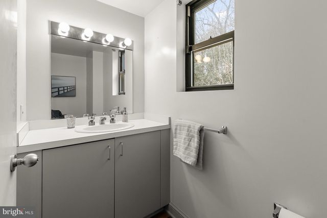 2400 44TH ST NW, Washington, DC 20007