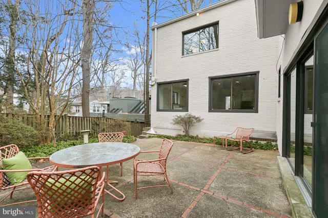 2400 44TH ST NW, Washington, DC 20007