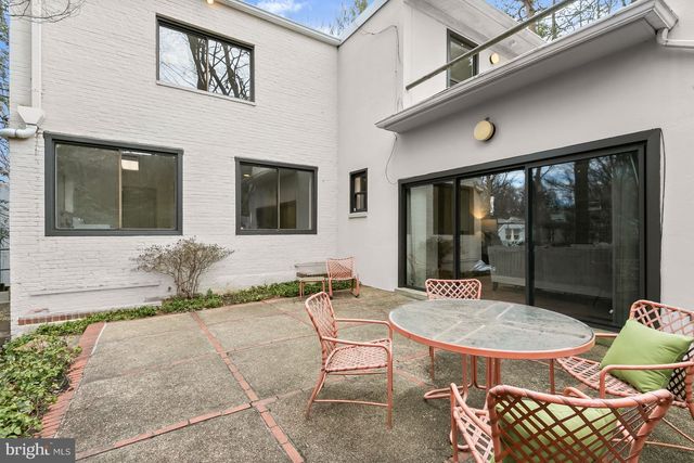 2400 44TH ST NW, Washington, DC 20007