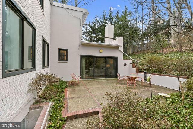 2400 44TH ST NW, Washington, DC 20007