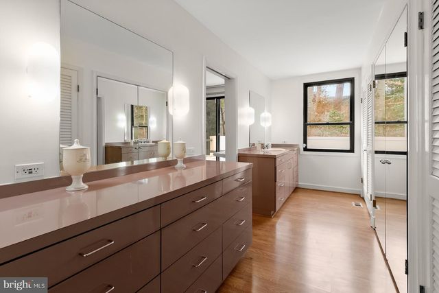 2400 44TH ST NW, Washington, DC 20007