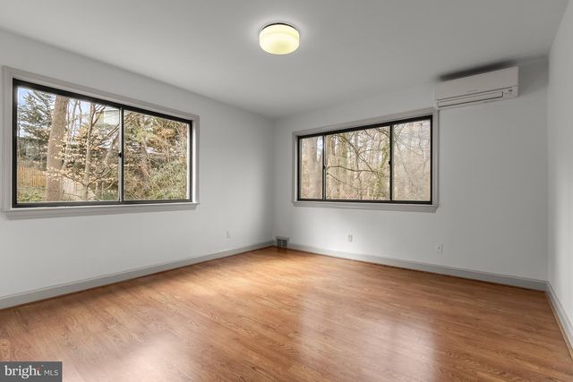 2400 44TH ST NW, Washington, DC 20007