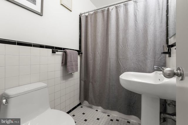 2400 44TH ST NW, Washington, DC 20007