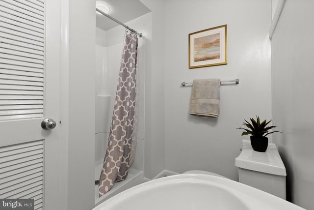 2400 44TH ST NW, Washington, DC 20007