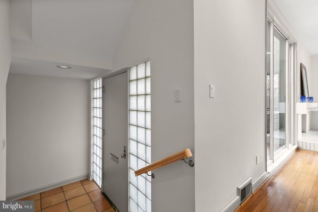 2400 44TH ST NW, Washington, DC 20007