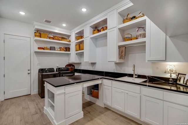 1412 Gifford Park, Bulverde, TX 78163