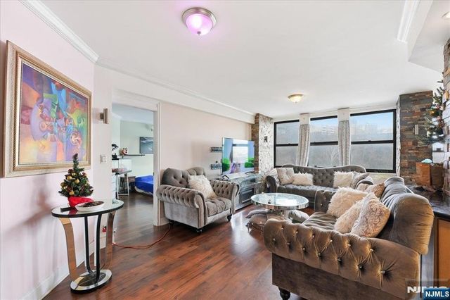 7004 Boulevard East 8C, Guttenberg, NJ 07093