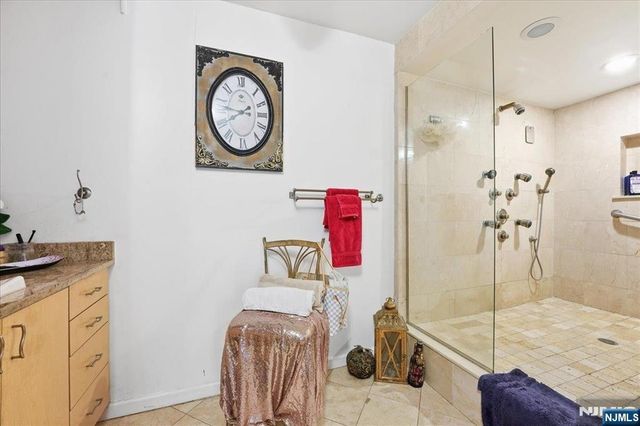 7004 Boulevard East 8C, Guttenberg, NJ 07093