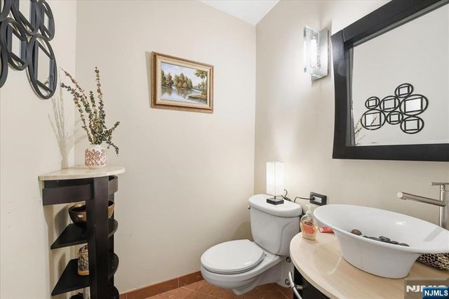 7004 Boulevard East 8C, Guttenberg, NJ 07093