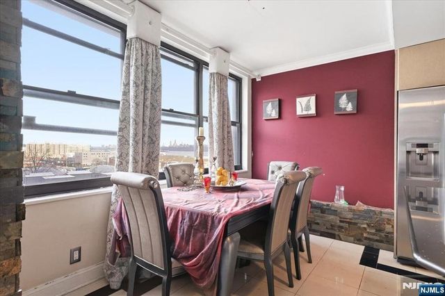 7004 Boulevard East 8C, Guttenberg, NJ 07093