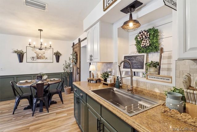 60 S Washington Street, Beverly Hills, FL 34465